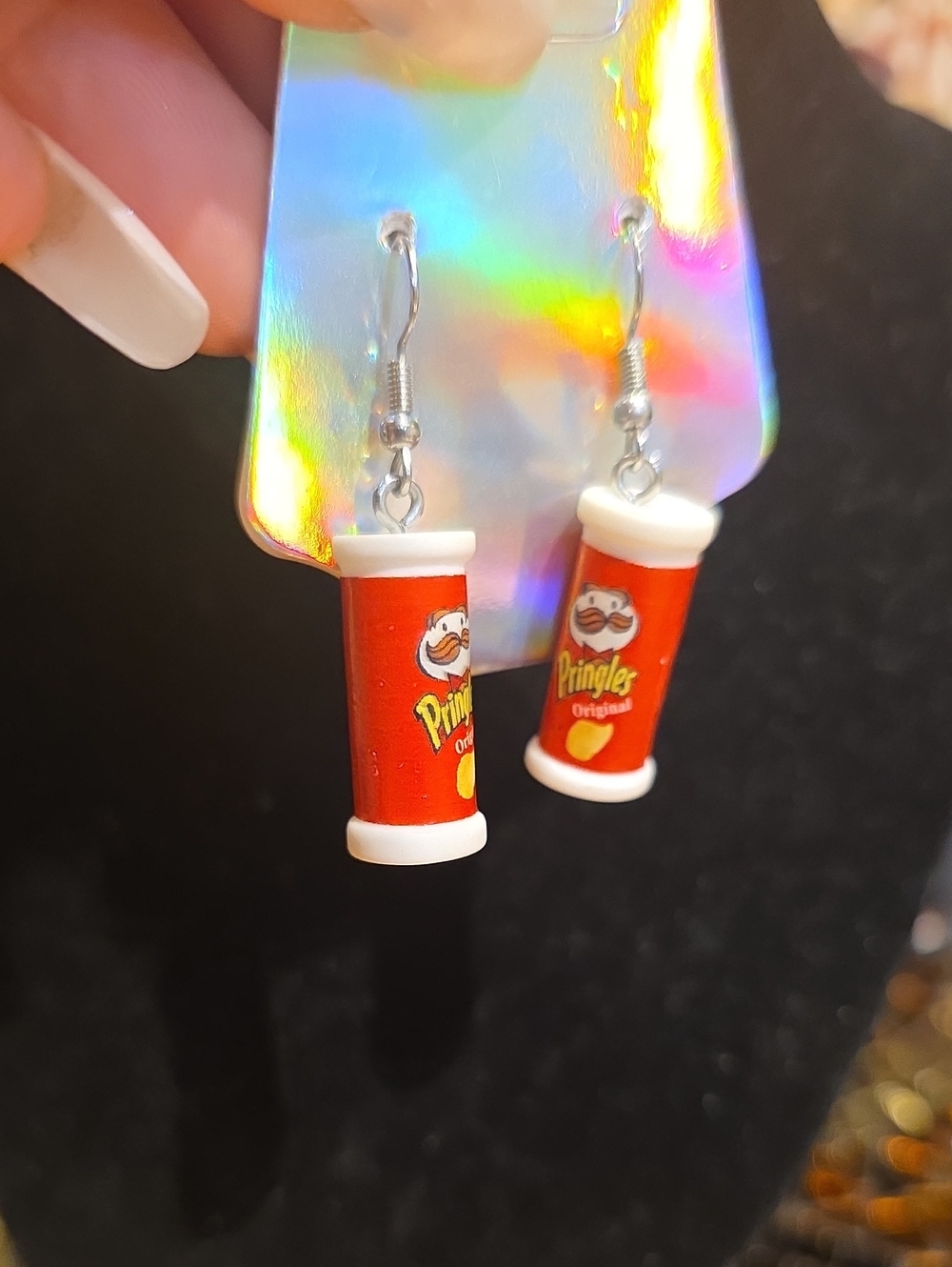 Novelty Red Pringle Can Dangle Earrings - Fun Snack-Themed Jewelry